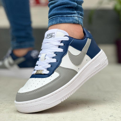 Tenis para hombre blanco, azul y gris